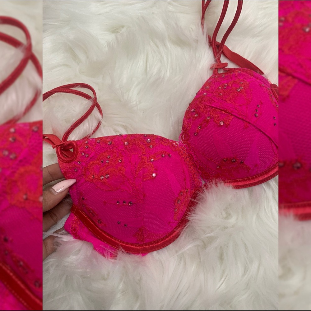 Pink VS Bra